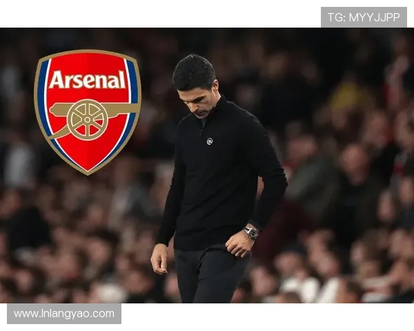 英超教练西装上的小人:探索英超主教练服装细节中的文化寓意 英超教练西装上的小人:探索英超主教练服装细节中的文化寓意