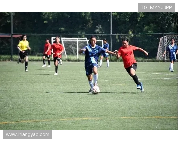 足球比赛中的精准传球与进攻配合