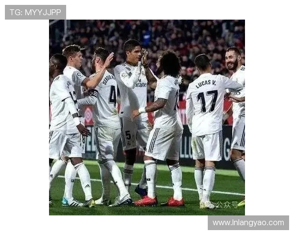 马洛卡防守稳定性在保级战役中的关键作用与战略分析 马洛卡防守稳定性在保级战役中的关键作用与战略分析